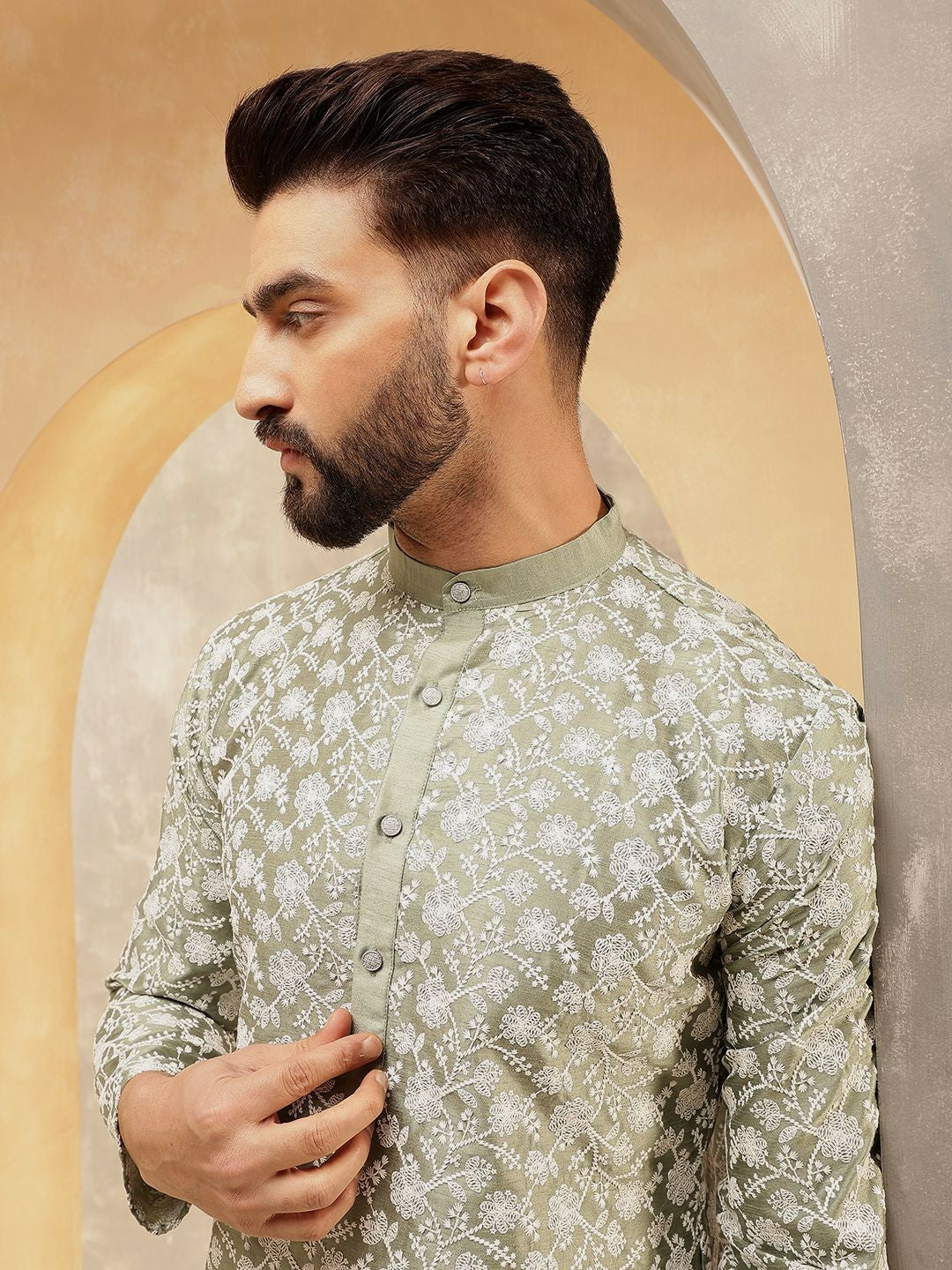 Men’s Green Floral Embroidered Kurta with Pyjamas – Timeless Grace for Celebrations