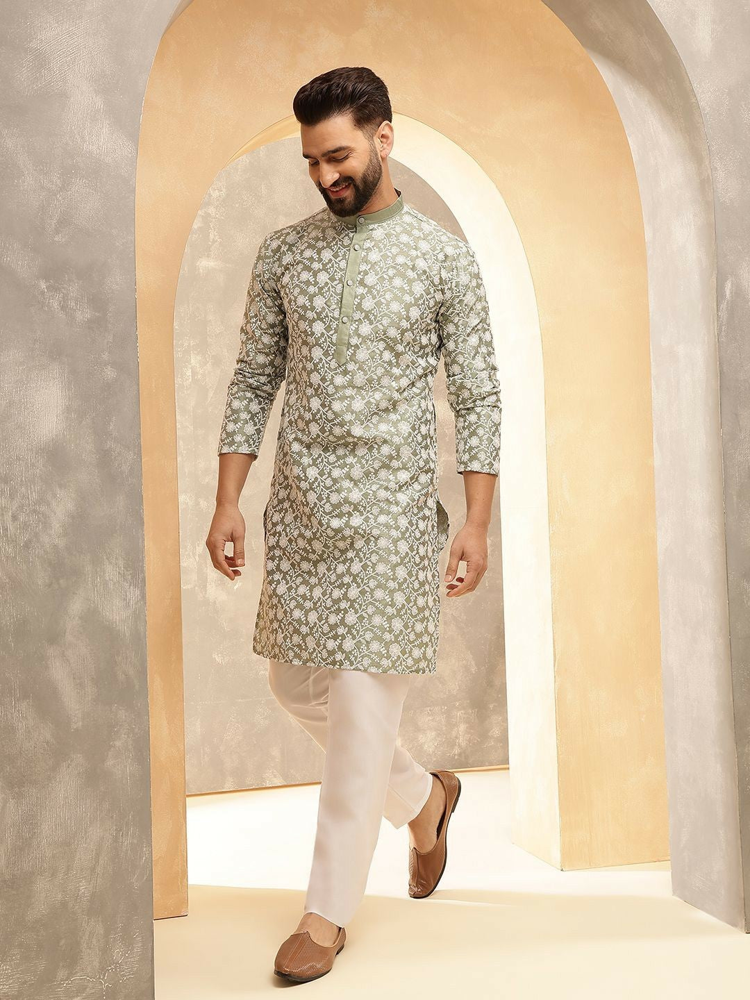 Men’s Green Floral Embroidered Kurta with Pyjamas – Timeless Grace for Celebrations