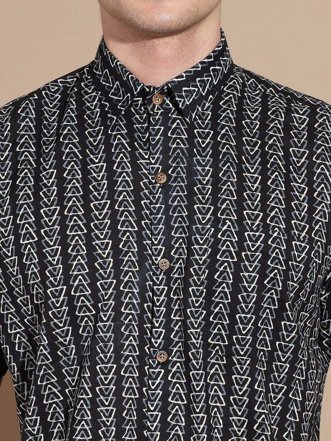 Men’s Black Geometric Print Cotton Shirt – Sharp Style, Everyday Ease