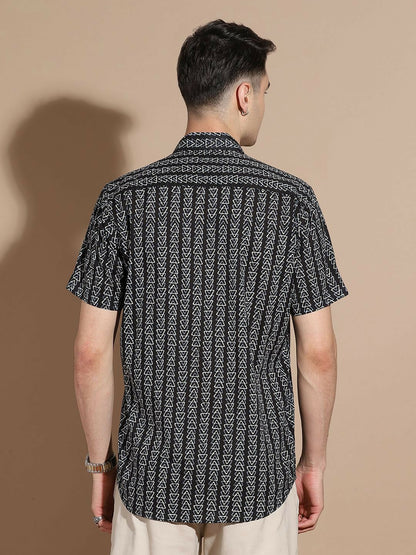 Men’s Black Geometric Print Cotton Shirt – Sharp Style, Everyday Ease
