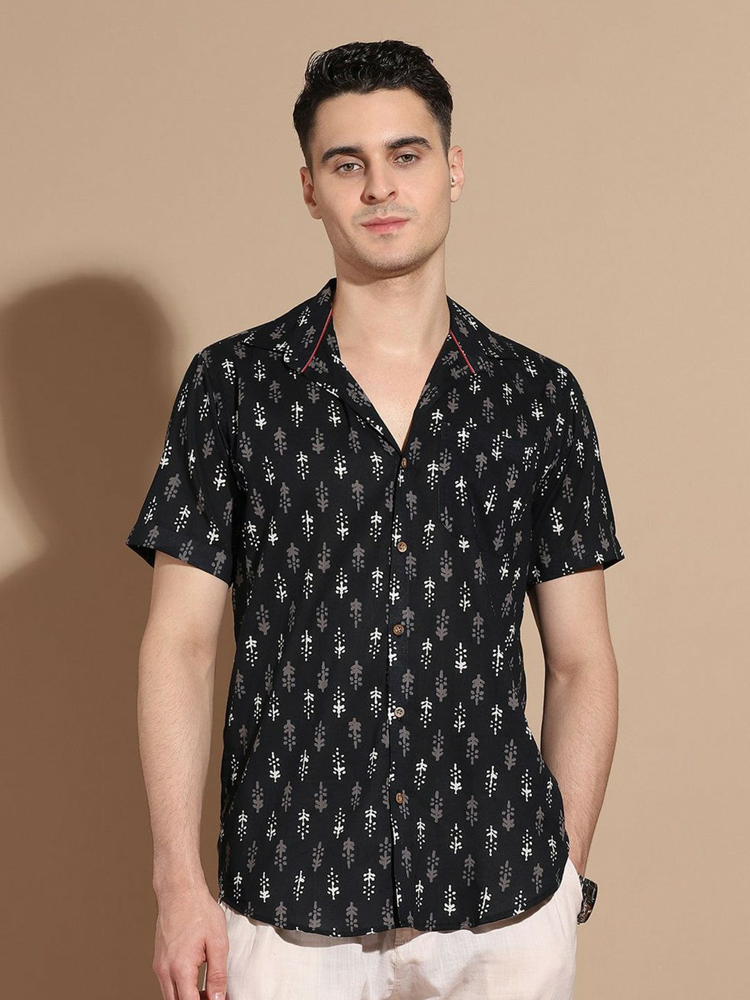 Men's Black Conversational Print Cotton Shirt with Cutaway Collar