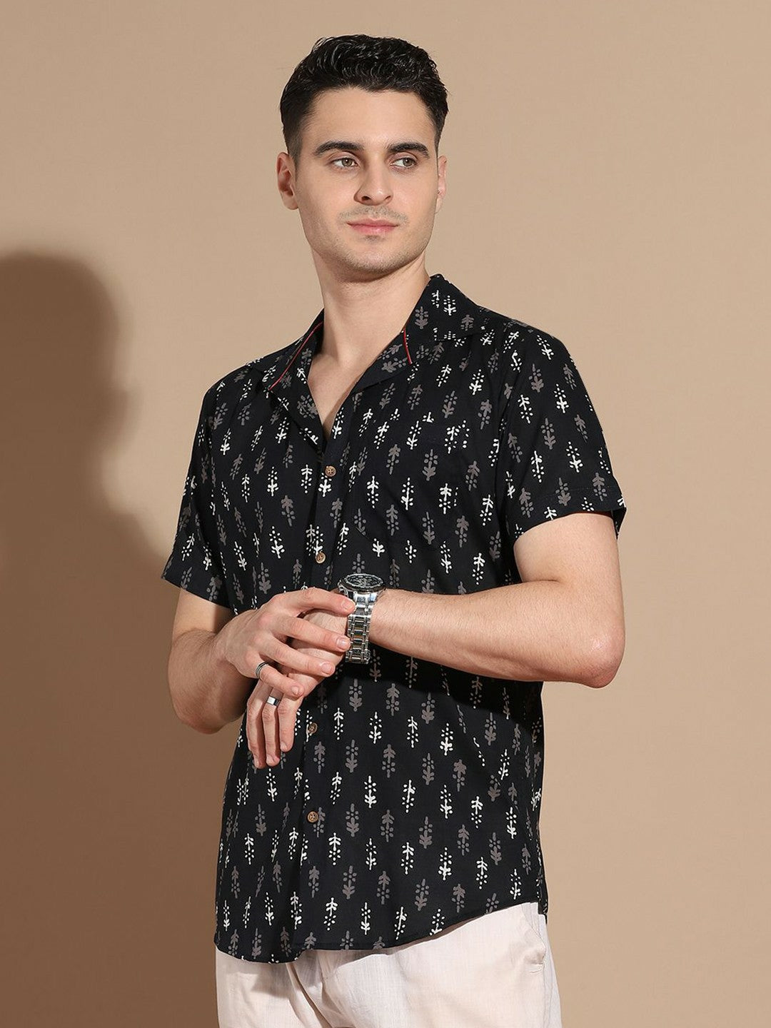 Men's Black Conversational Print Cotton Shirt with Cutaway Collar