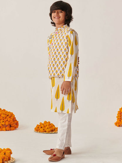 Boys Ethnic Motifs Printed Kurta with Trousers – Festive & Wedding Wear Outfit