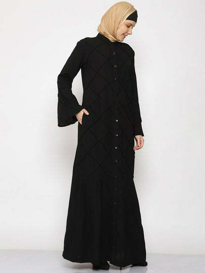Elegant Patterned Abaya Burqa – Modest Islamic Wear with Bell Sleeves & Pleated Design