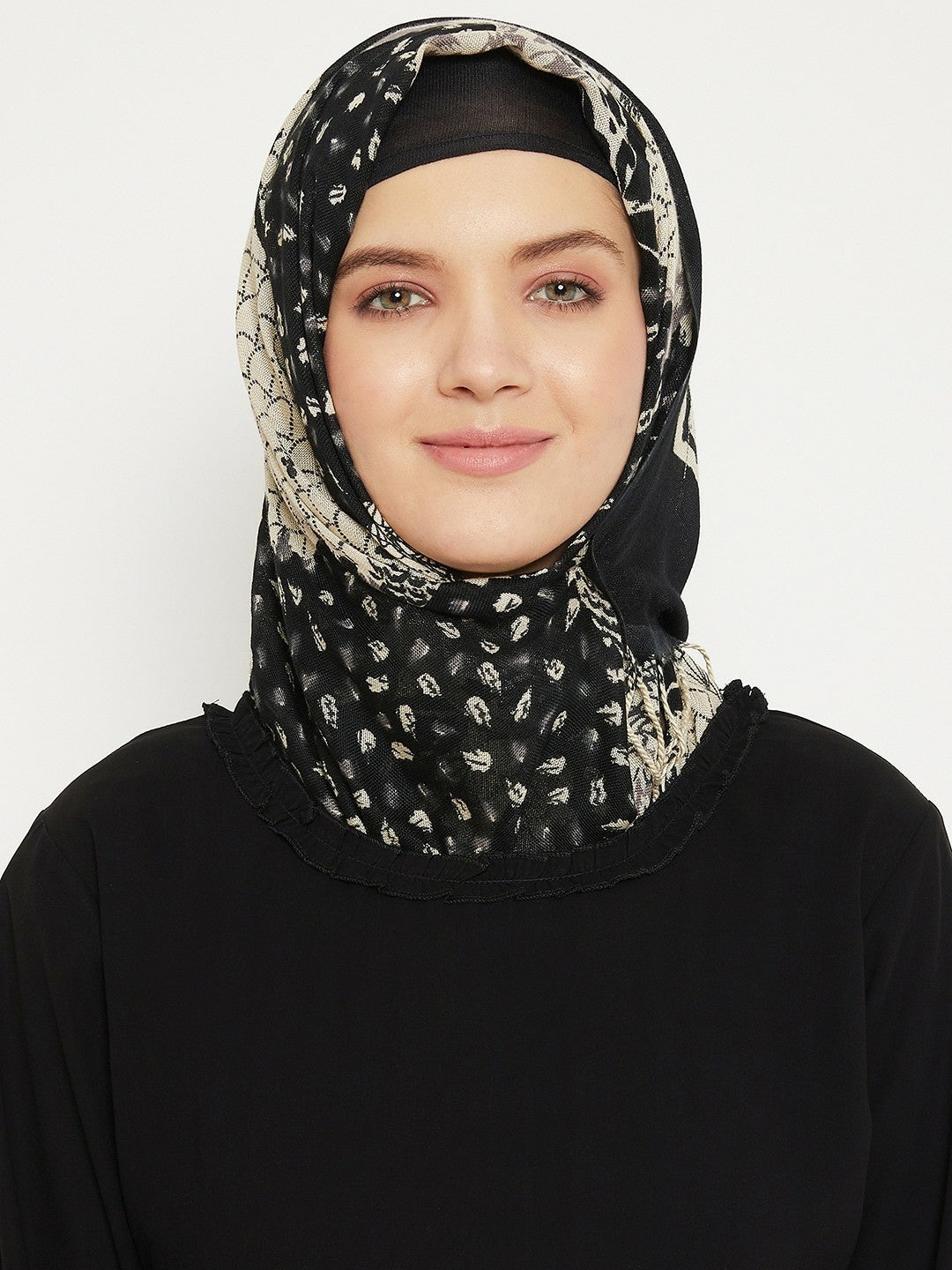 Elegant Black Solid Longline Burqa – Modest Islamic Wear with Gathered Detail