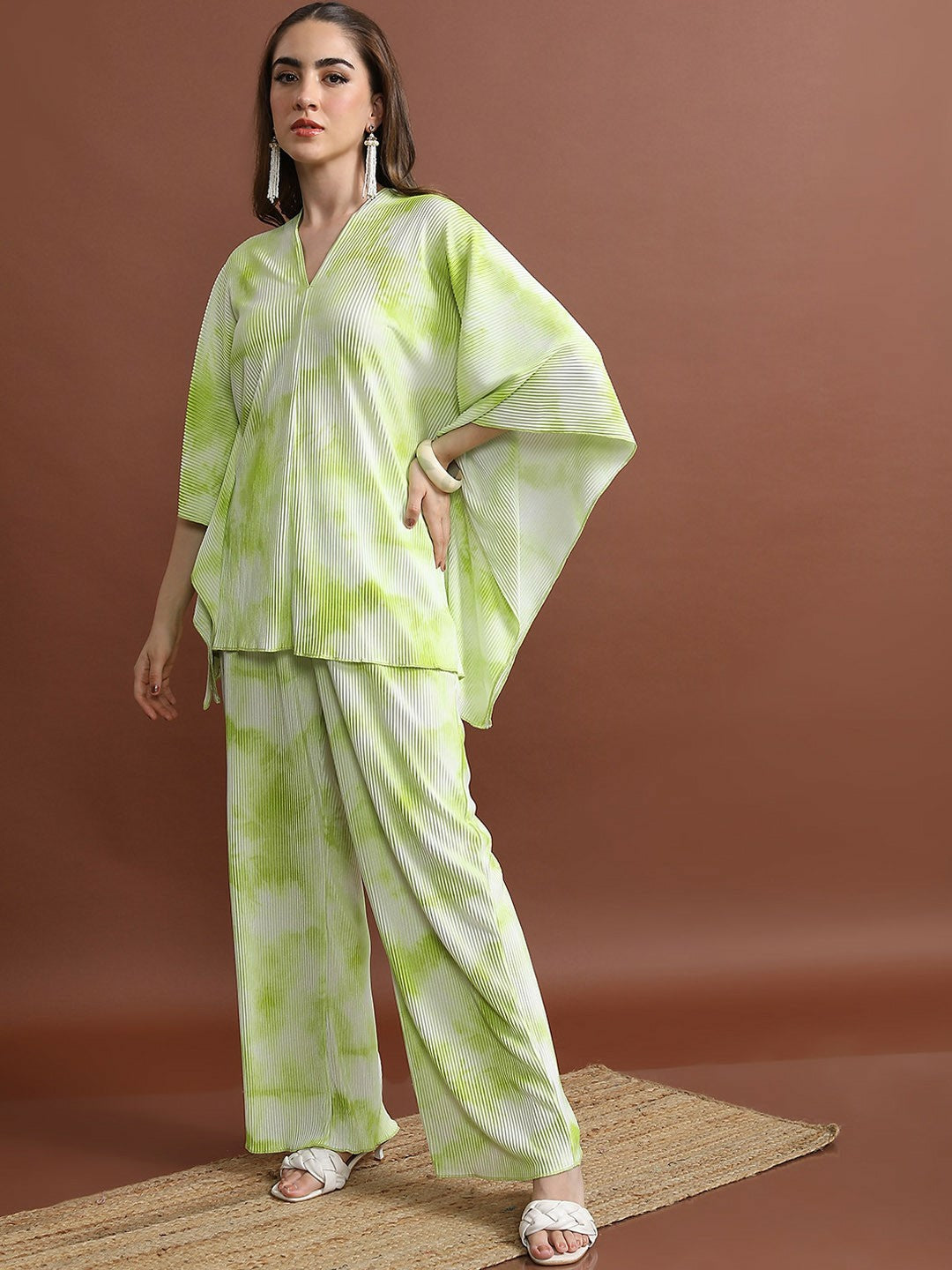 Lime Green Women’s Co-ord Set – Kaftan & Palazzo | Stylish Ethnic Wear – Indiaista