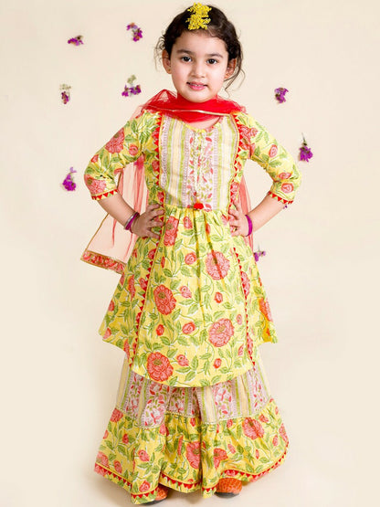 Buy Girls Yellow Floral Printed Cotton Kurta with Sharara & Dupatta – Indiaista