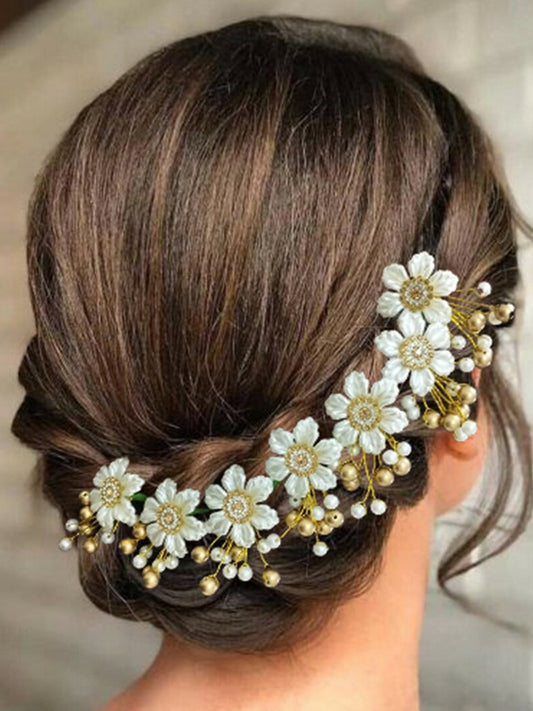 Leaf & Floral Hair Accessory with Artificial Beads – Elegant Hairpiece | Indiaista