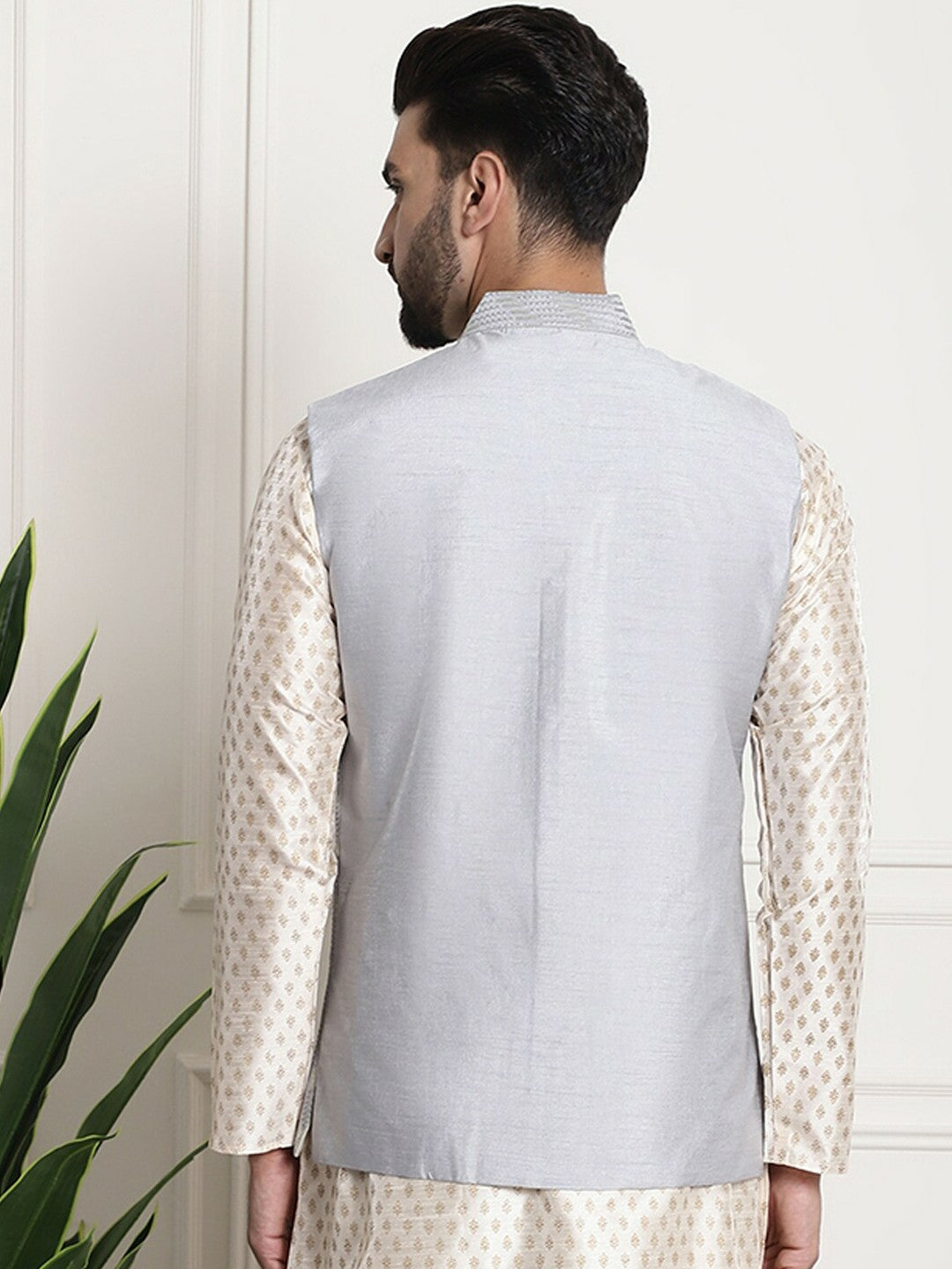 Men’s Chevron Embellished Mandarin Collar Nehru Jacket – Festive Sophistication
