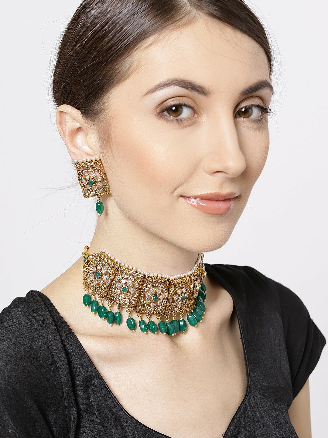 Women Green & Gold Kundan Choker Jewellery Set | Indiaista