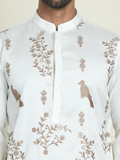 Men’s White & Brown Ethnic Motifs Embroidered Straight Kurta – Mandarin Collar, Thread Work