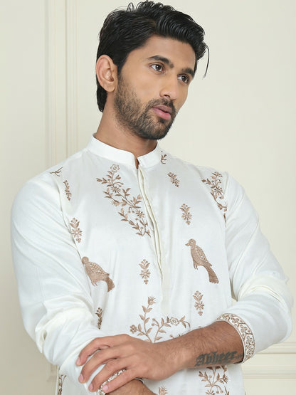 Men’s White & Brown Ethnic Motifs Embroidered Straight Kurta – Mandarin Collar, Thread Work