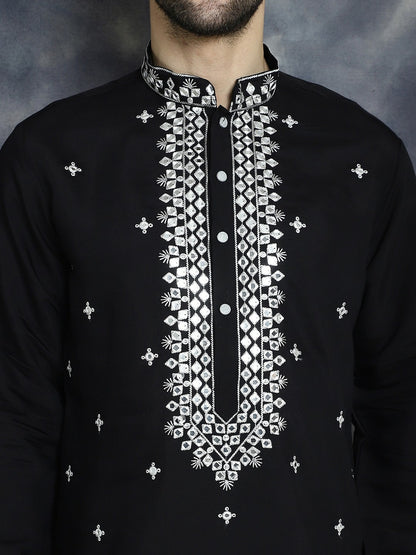 Men’s Black Floral Embroidered Kurta with Thread Work – Cotton Silk | indiaista