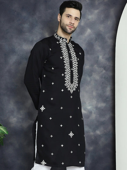 Men’s Black Floral Embroidered Kurta with Thread Work – Cotton Silk | indiaista