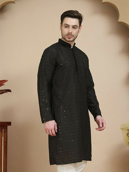 Men’s Black Geometric Embroidered Kurta – Sequinned with Mandarin Collar