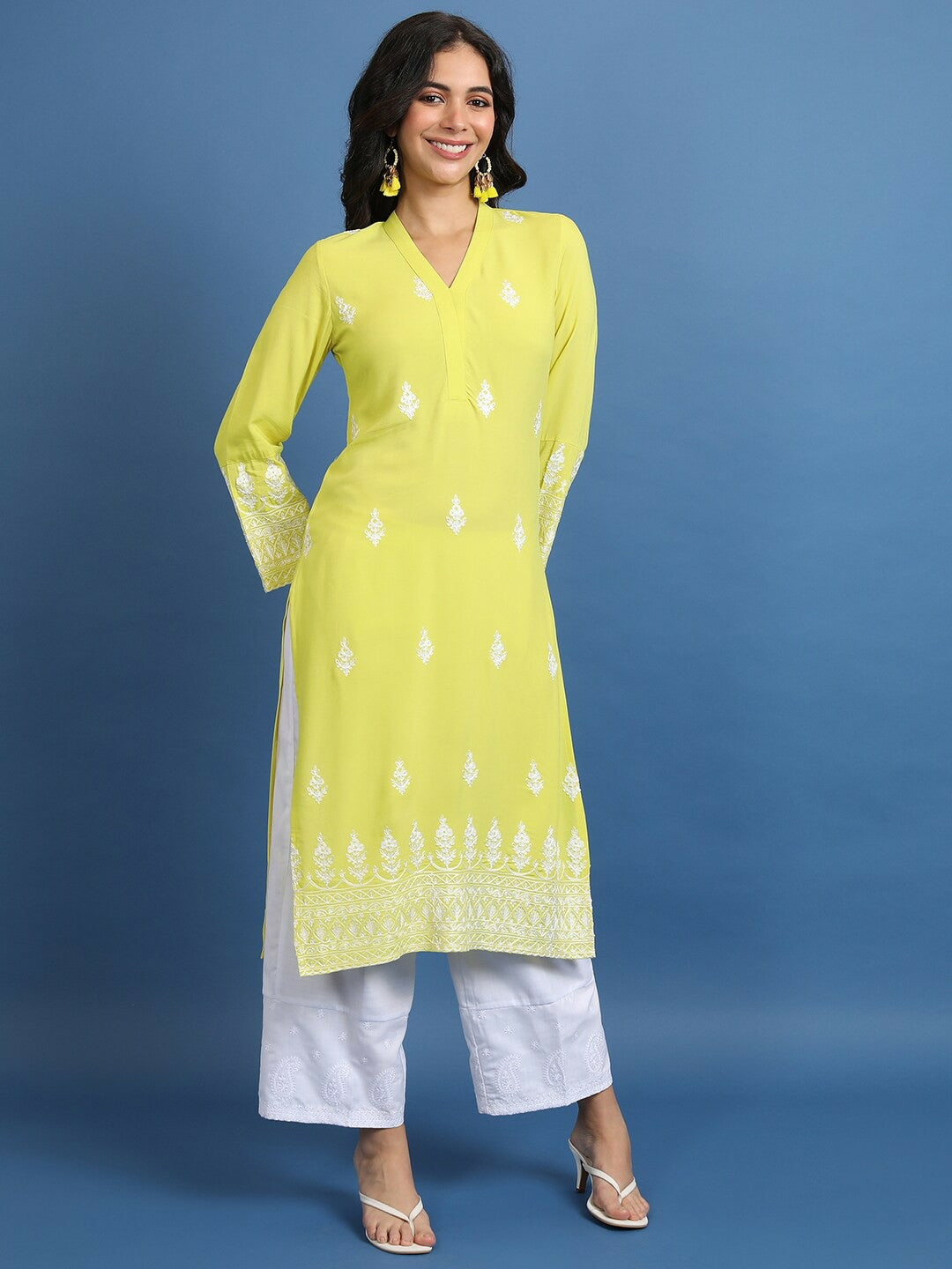 Elegant Yellow & White Ethnic Motif Printed Women's Kurta with Mandarin Collar | Indiaista