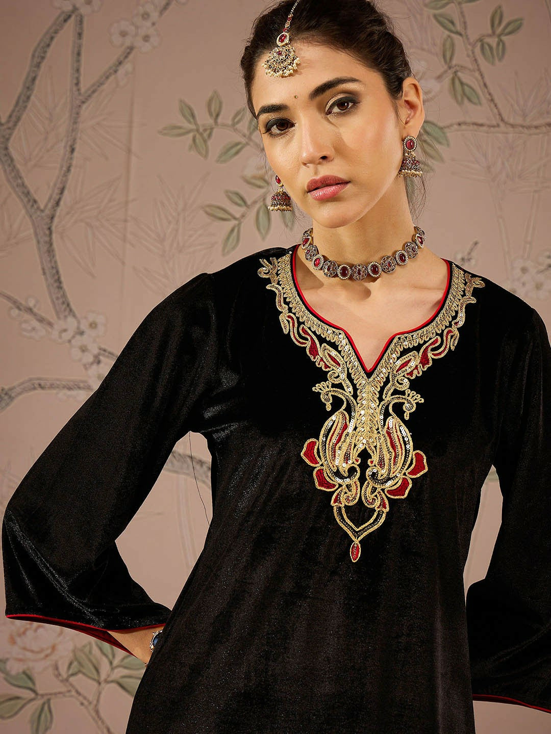 Black Velvet Embroidered Kurta for Women – Bollywood Eid Diwali Indian Pakistani Outfit | Indiaista