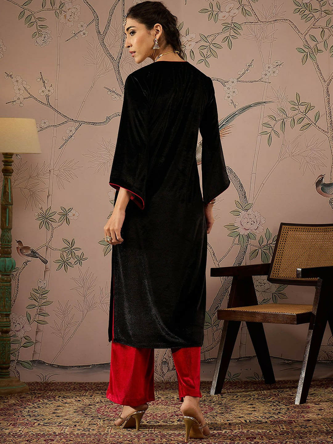 Black Velvet Embroidered Kurta for Women – Bollywood Eid Diwali Indian Pakistani Outfit | Indiaista