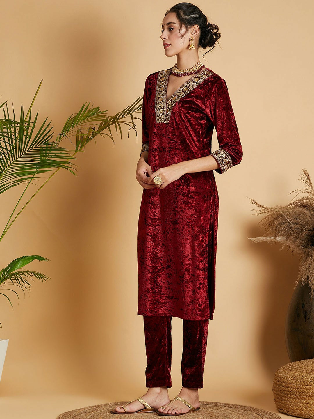 Maroon Velvet Straight Kurta for Women – Bollywood Ethnic Wear for Diwali, Eid & Weddings | Indiaista