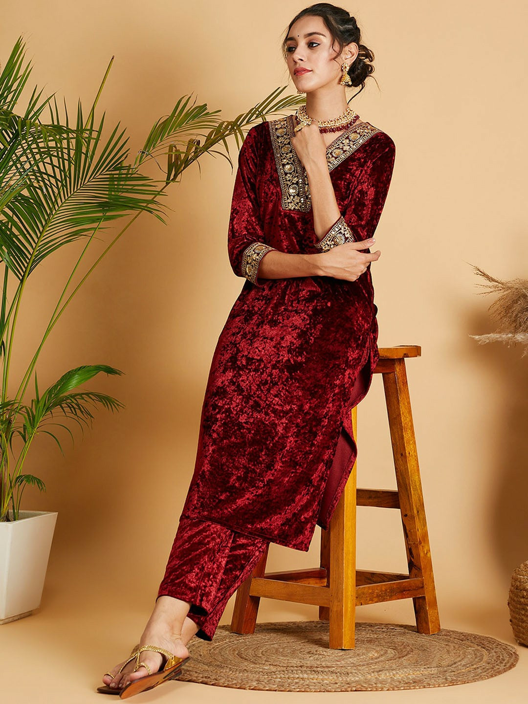 Maroon Velvet Straight Kurta for Women – Bollywood Ethnic Wear for Diwali, Eid & Weddings | Indiaista