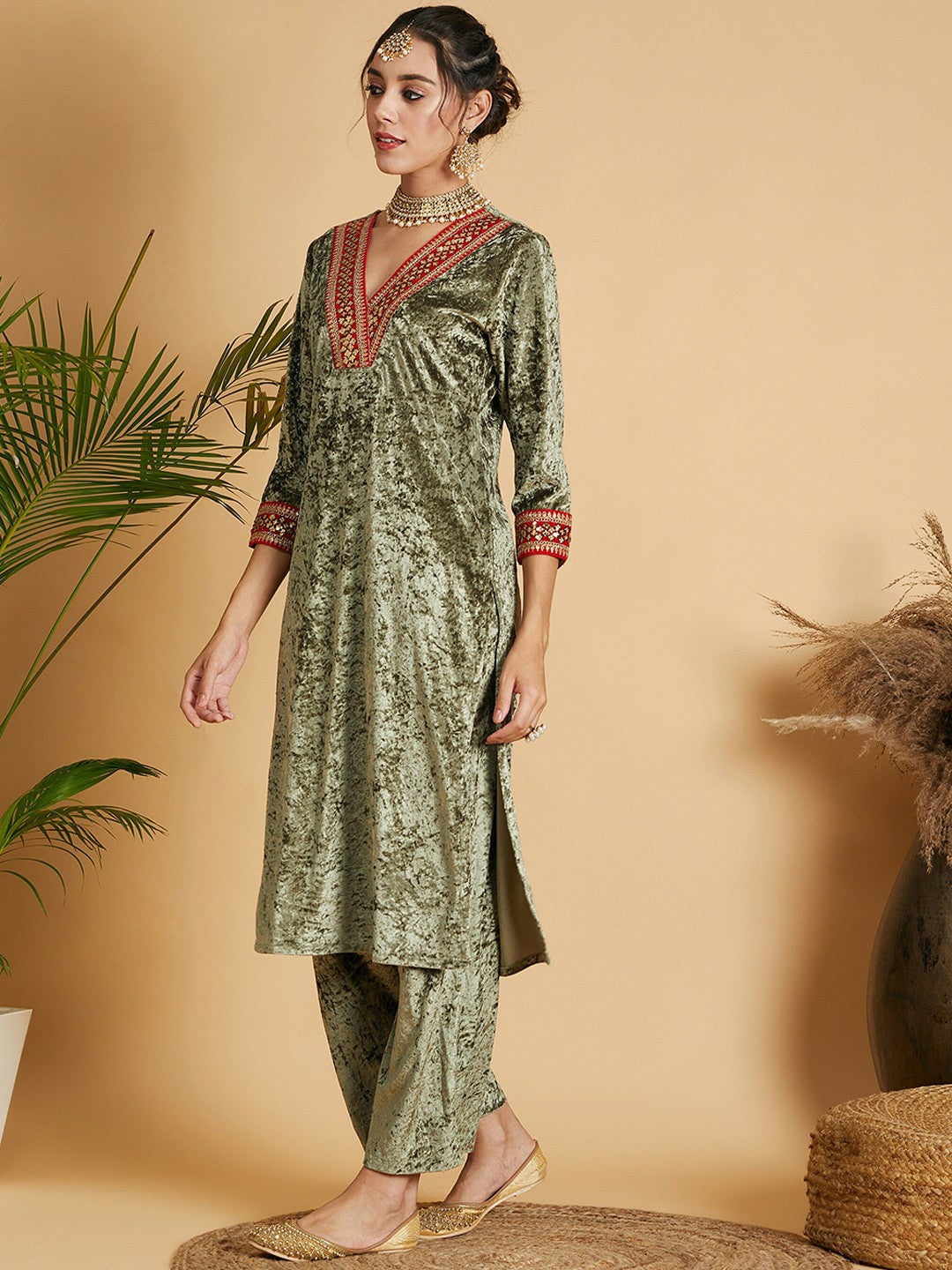 Olive Green Velvet Straight Kurta for Women – Bollywood Ethnic Wear for Diwali & Eid | Indiaista