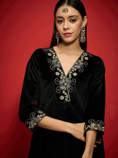 Women’s Embroidered Velvet Kurta – Bollywood Eid Indian Pakistani Ethnic Wear | Indiaista