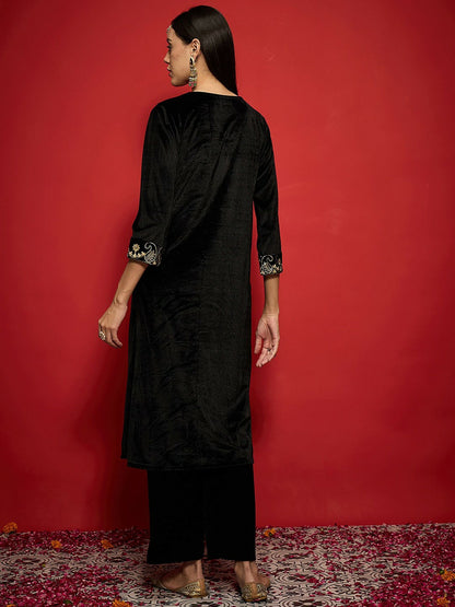 Women’s Embroidered Velvet Kurta – Bollywood Eid Indian Pakistani Ethnic Wear | Indiaista