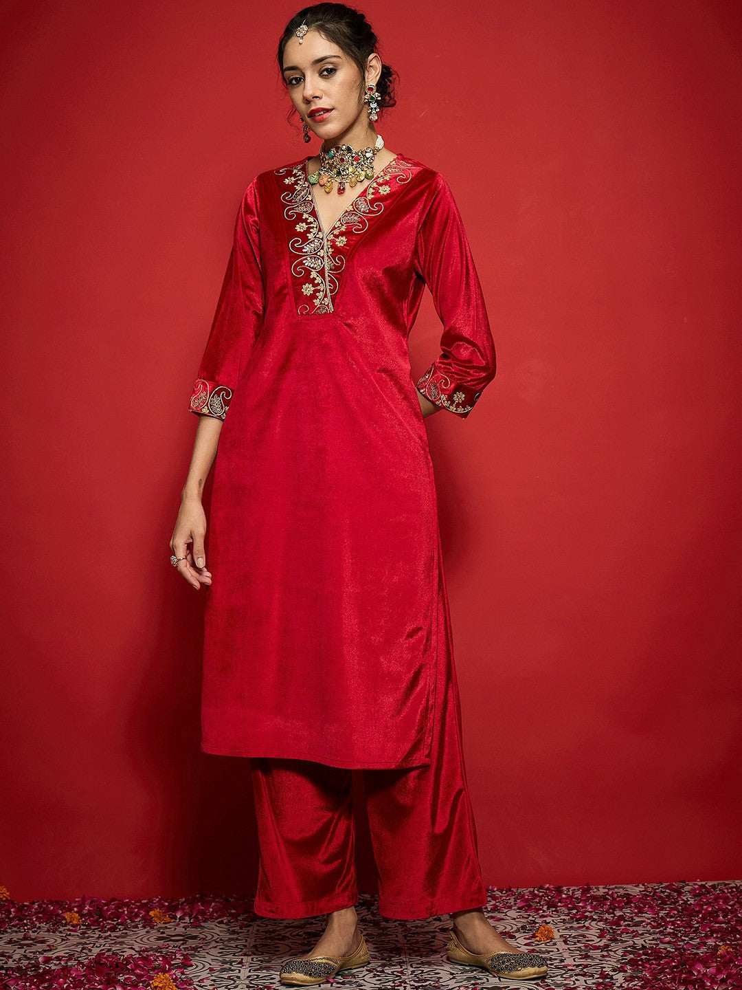 Red Embroidered Velvet Kurta for Women – Bollywood Eid Indian Pakistani Ethnic Wear | Indiaista