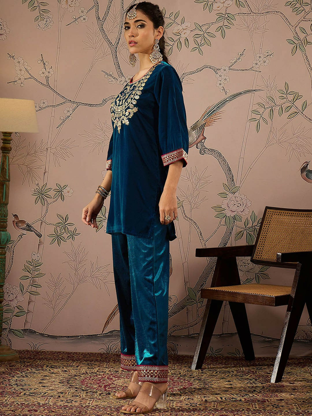 Teal Floral Embroidered Velvet Kurta for Women – Bollywood Eid Indian Pakistani Ethnic Wear | Indiaista