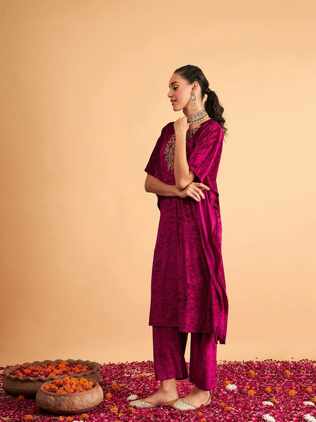 Fuchsia Embroidered Velvet Kaftan Kurta for Women – Bollywood Eid Indian Pakistani Outfit | Indiaista