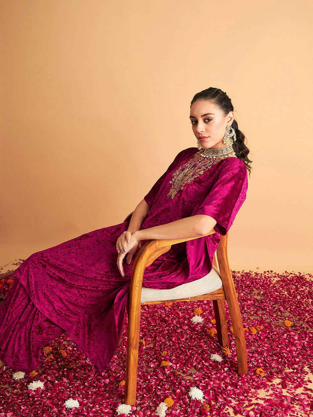 Fuchsia Embroidered Velvet Kaftan Kurta for Women – Bollywood Eid Indian Pakistani Outfit | Indiaista