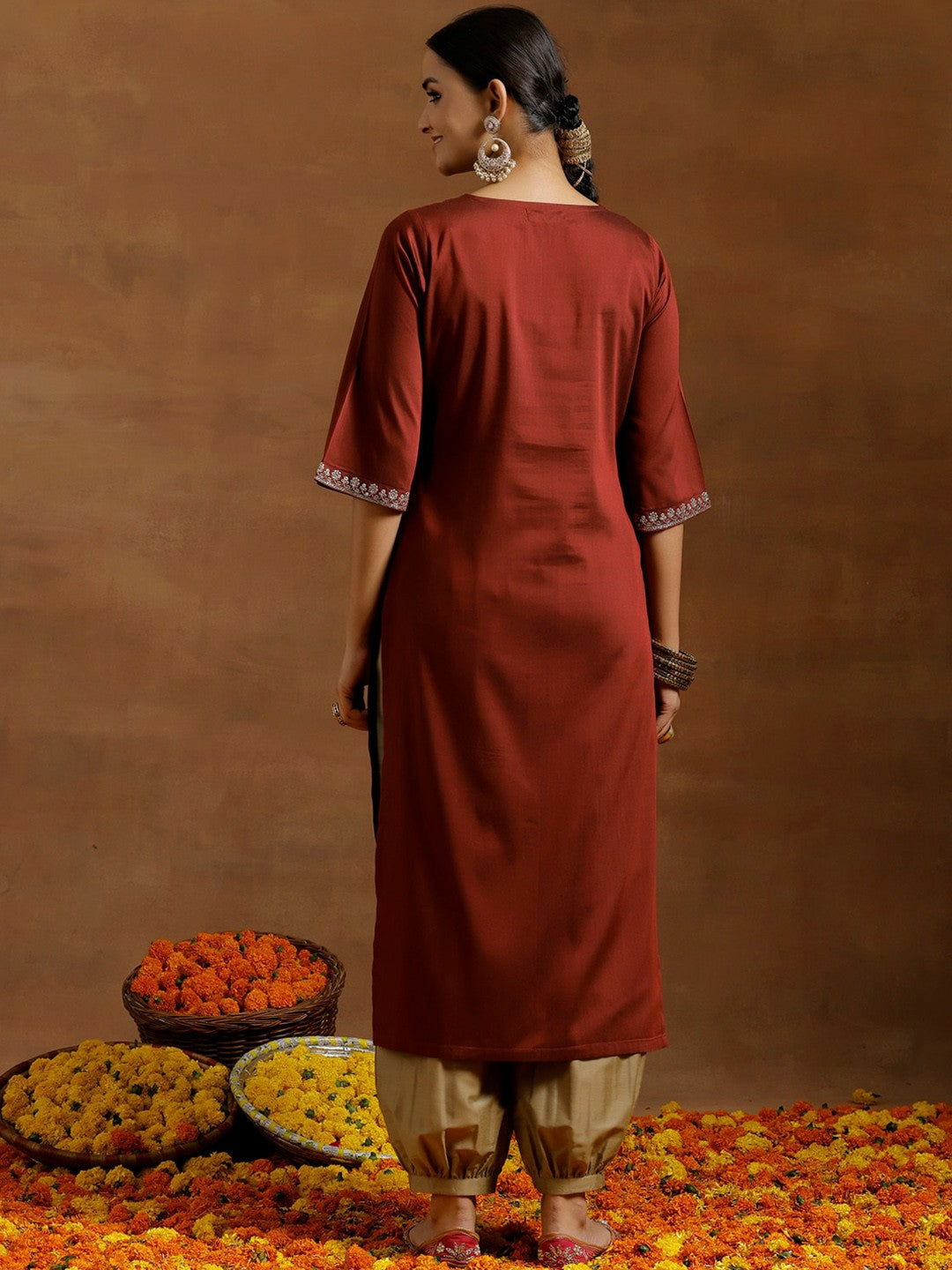 Maroon Ethnic Motifs Embroidered Kurta with Flared Sleeves & Thread Work – Indiaista