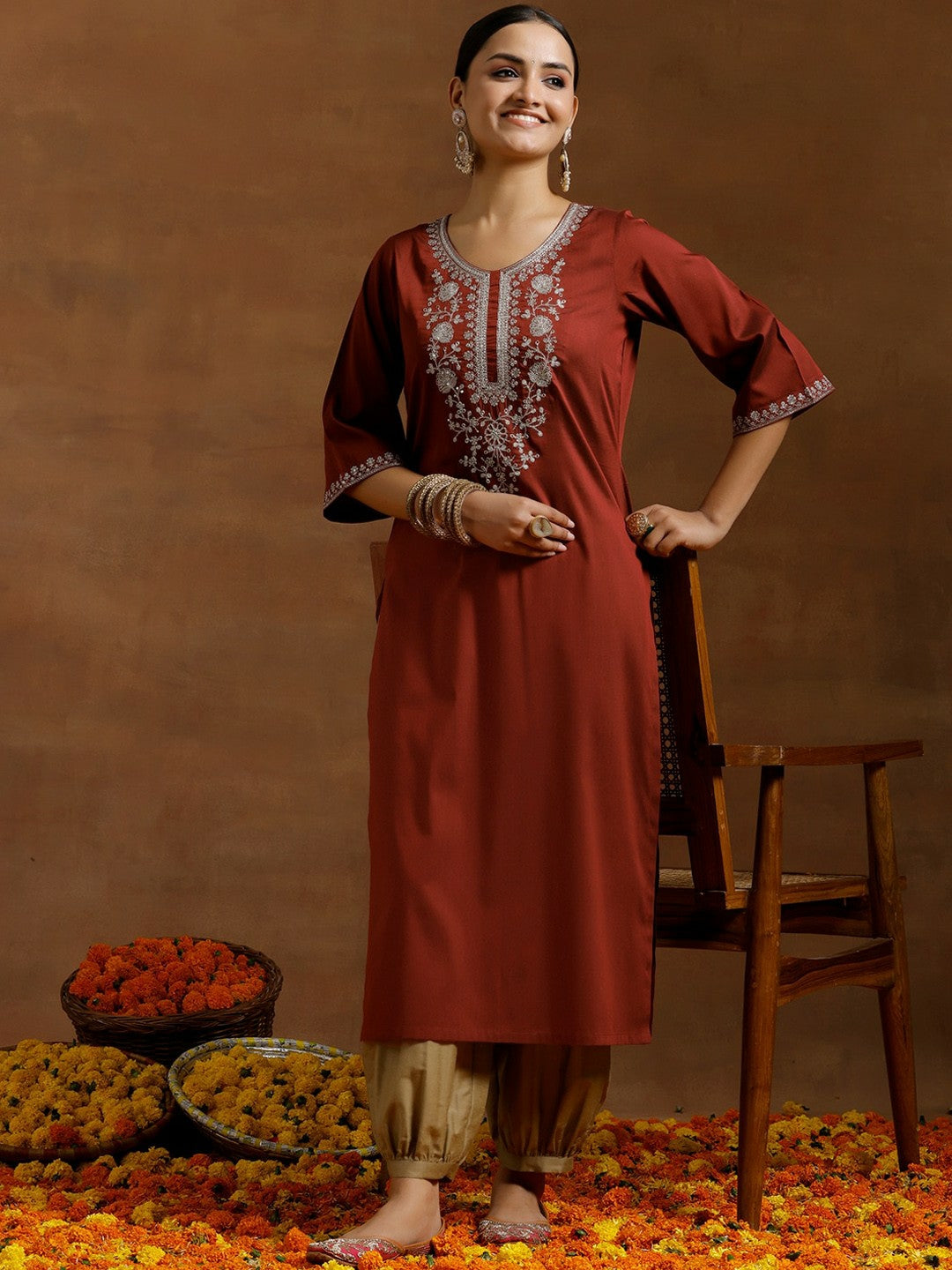 Maroon Ethnic Motifs Embroidered Kurta with Flared Sleeves & Thread Work – Indiaista