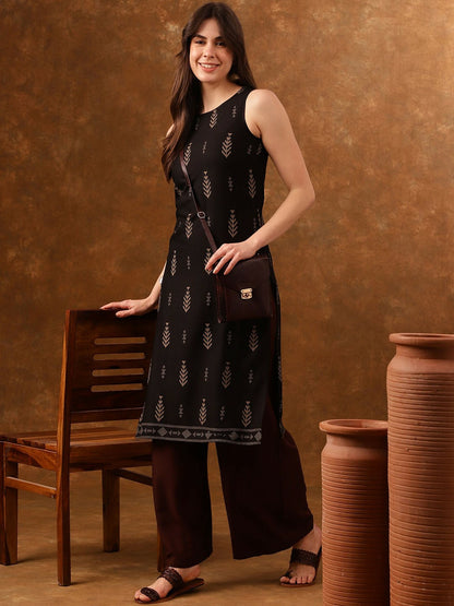 Buy Black & Beige Ethnic Motifs Printed Sleeveless Straight Kurta | Indiaista