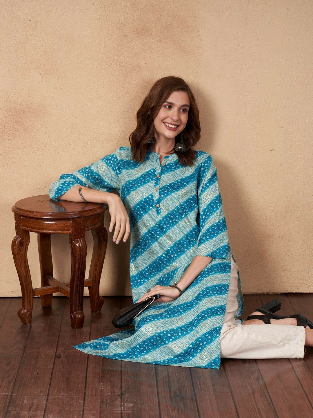 Buy Blue & White Bandhani Printed Straight Kurta for Women | IndiaIsta