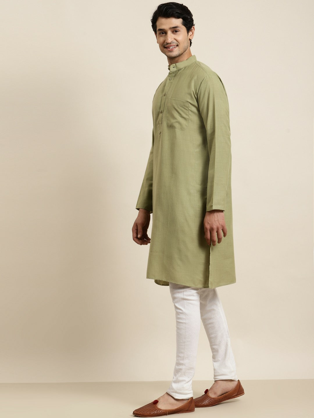 Men’s Green Solid Kurta with Mandarin Collar – Cotton Knee-Length Traditional Kurta | Indiaista