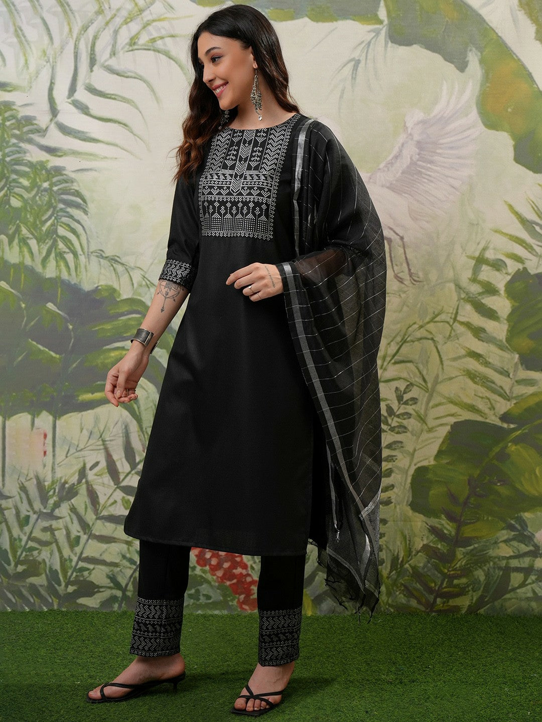 Black Printed Kurta Set for Women – Straight Kurta with Trouser & Dupatta | Indiaista