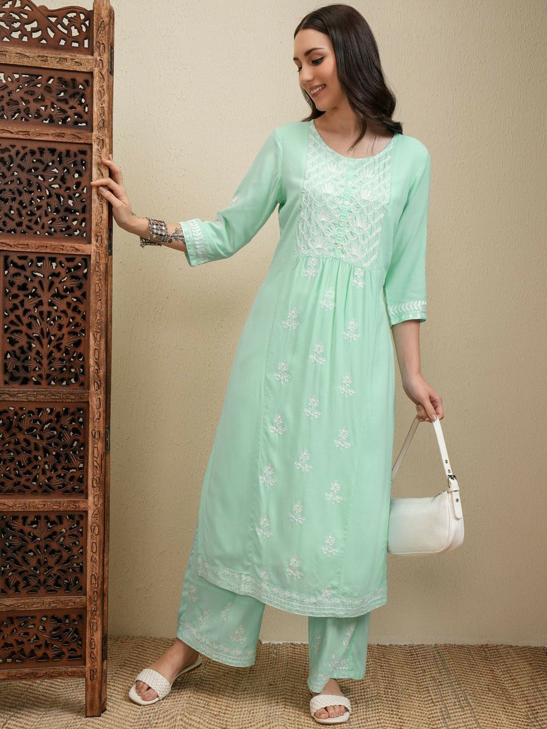 Green Floral Embroidered Kurta Set for Women – Thread Work Kurta with Trousers | Indiaista