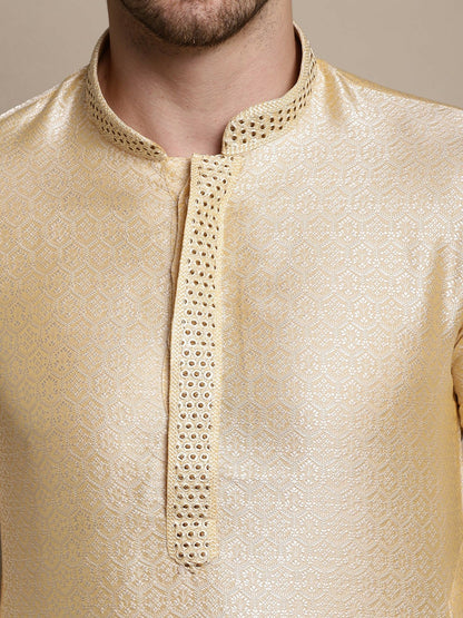 Buy Gold-Toned Woven Design Regular Kurta Set with Pyjamas Online – Indiaista