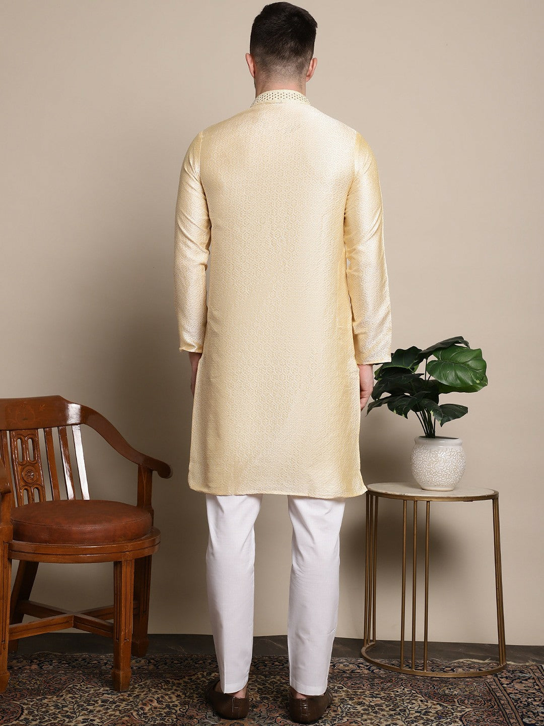 Buy Gold-Toned Woven Design Regular Kurta Set with Pyjamas Online – Indiaista