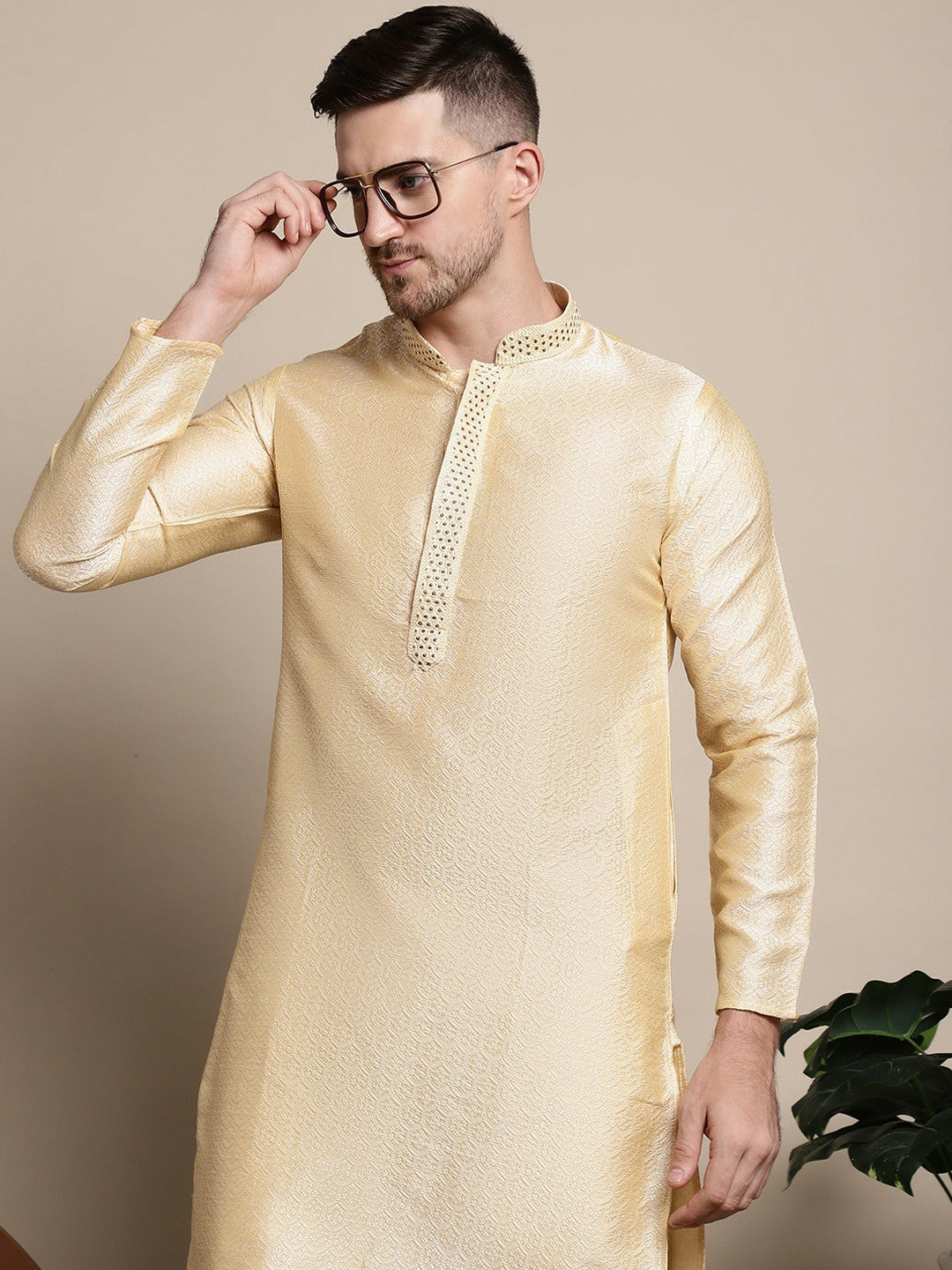 Buy Gold-Toned Woven Design Regular Kurta Set with Pyjamas Online – Indiaista