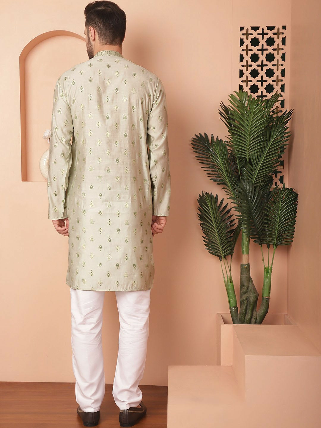 Buy Green Floral Printed Kurta Set for Men – Stylish & Comfortable | Indiaista