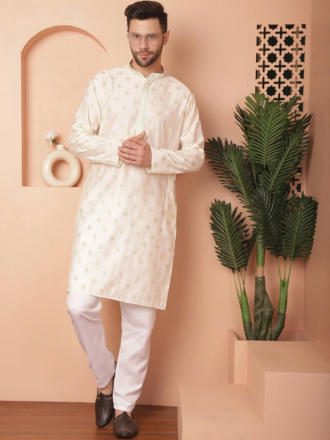 Buy Floral Printed Regular Kurta with Pyjamas for Men - Indiaista