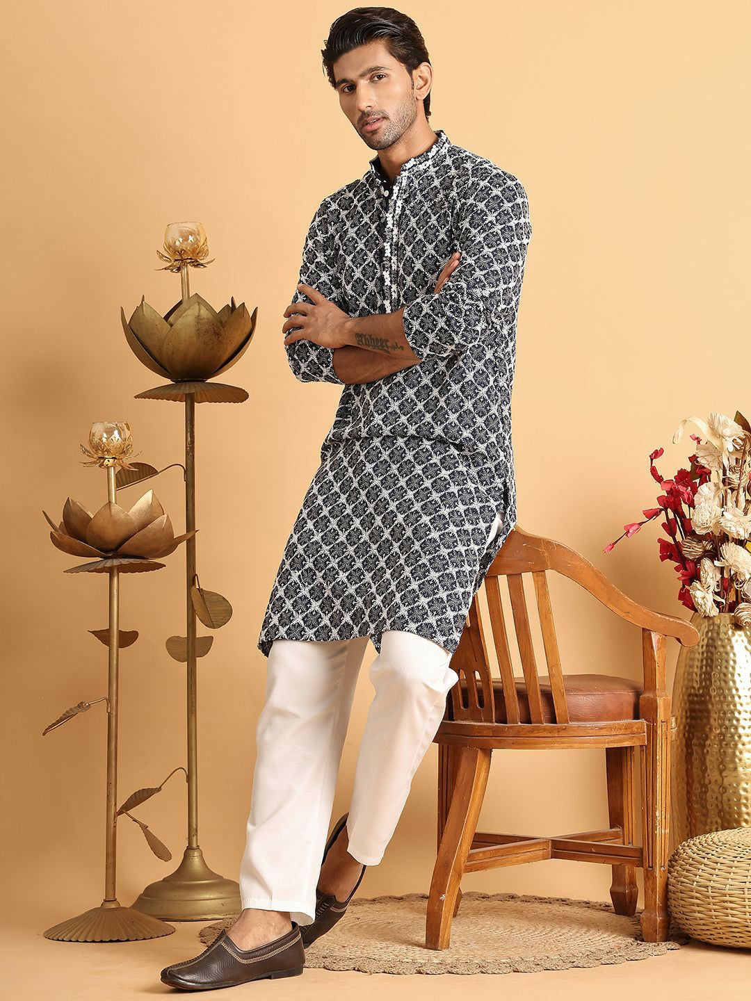 Buy Men's Floral Embroidered Navy Blue Kurta Set with Sequins & Pyjamas – Indiaista