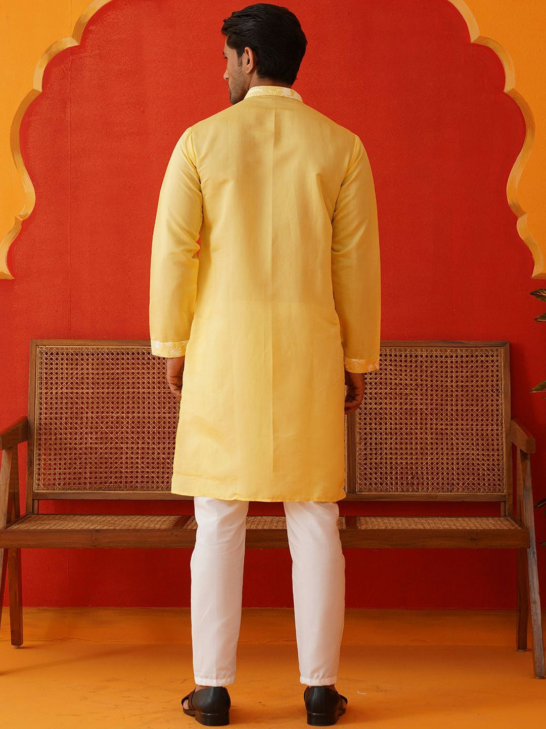 Men’s Floral Embroidered Chikankari Kurta with Pyjamas – Festive Wear