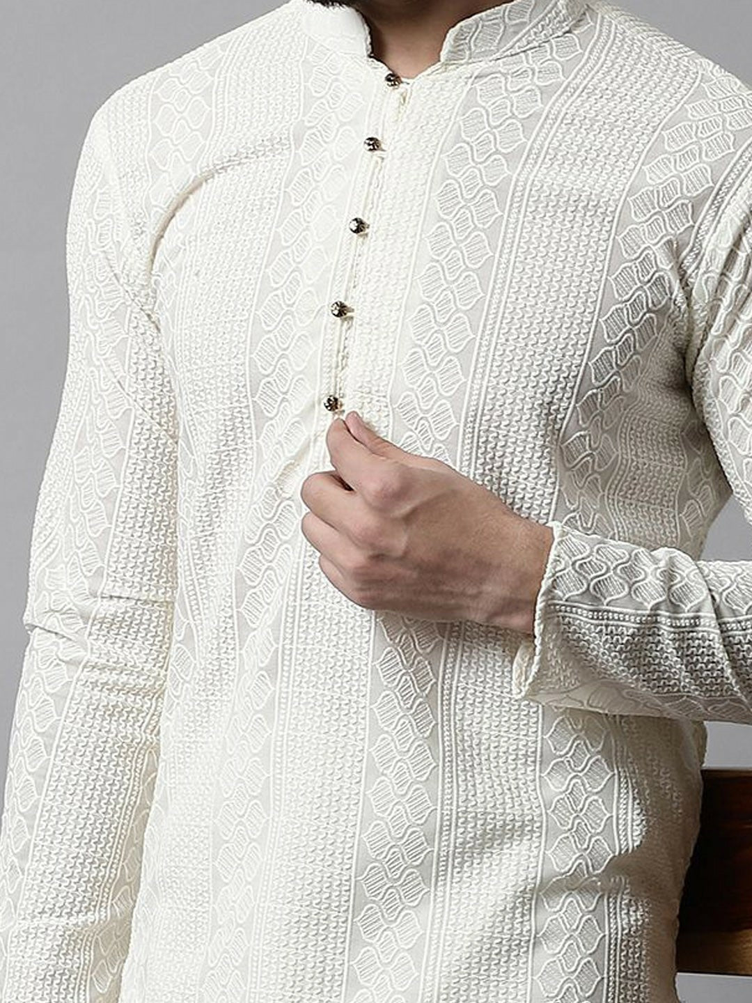 Floral Embroidered Chikankari Cotton Kurta with Pyjamas for Men – Classic Ethnic Set