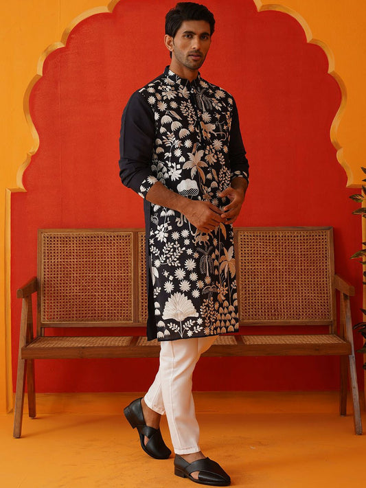 Men’s Floral Embroidered Chikankari Kurta with Pyjamas – Festive Elegance
