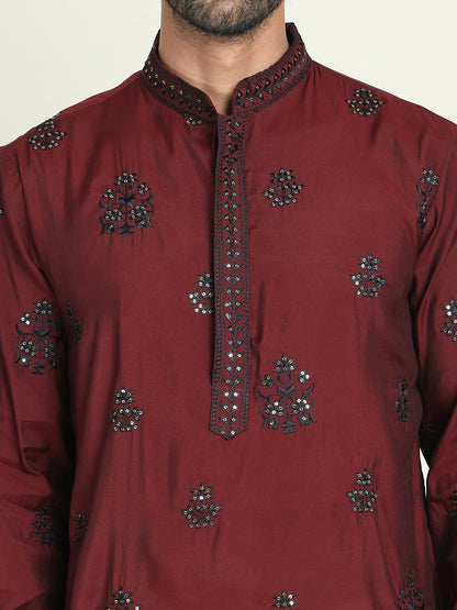 Men’s Floral Embroidered Mandarin Collar Straight Kurta with Pyjamas & Dupatta – Festive Ethnic Ensemble