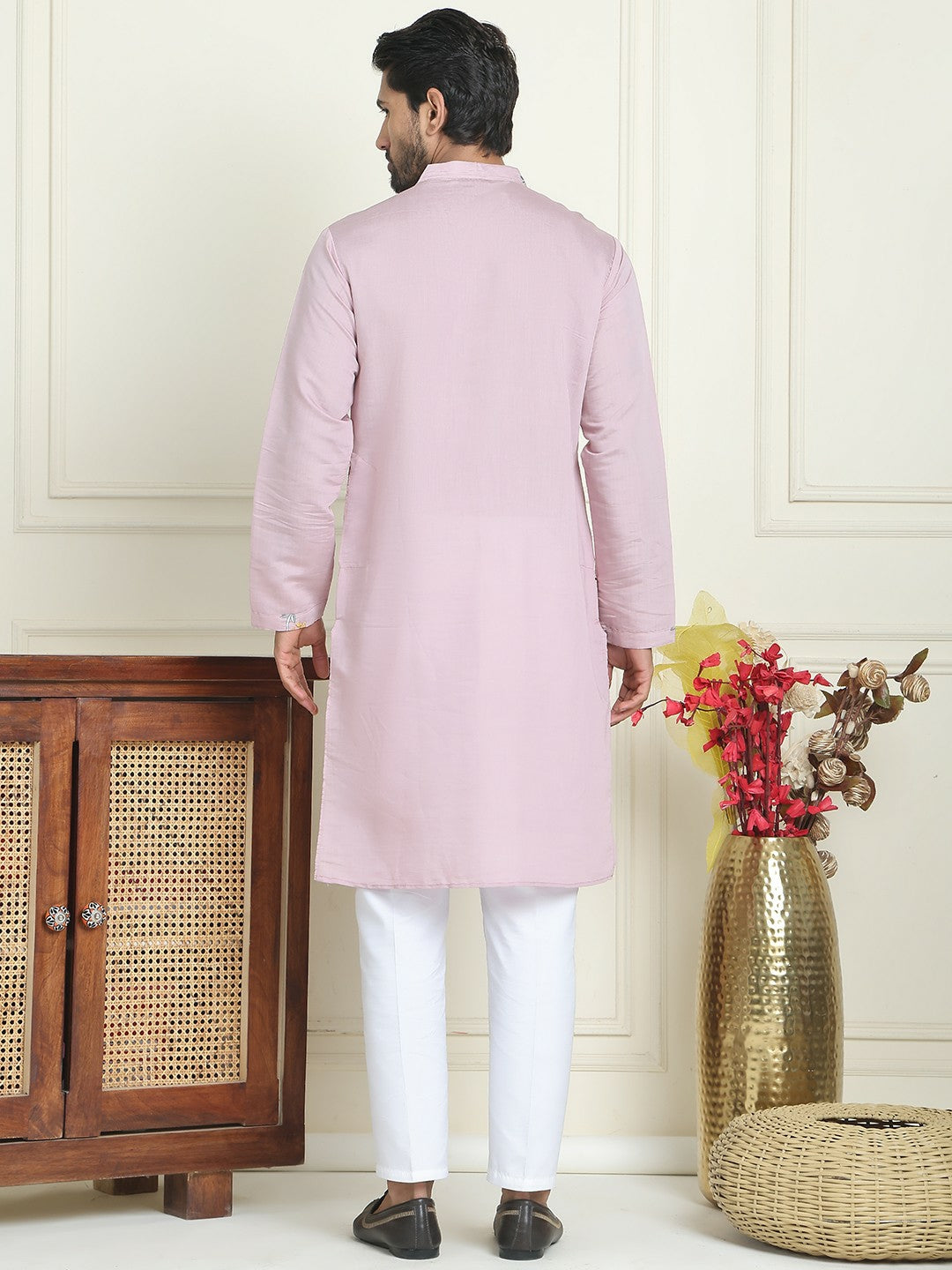 Floral Embroidered Thread Work Mandarin Collar Straight Kurta with Pyjamas – Elegant Festive Ensemble