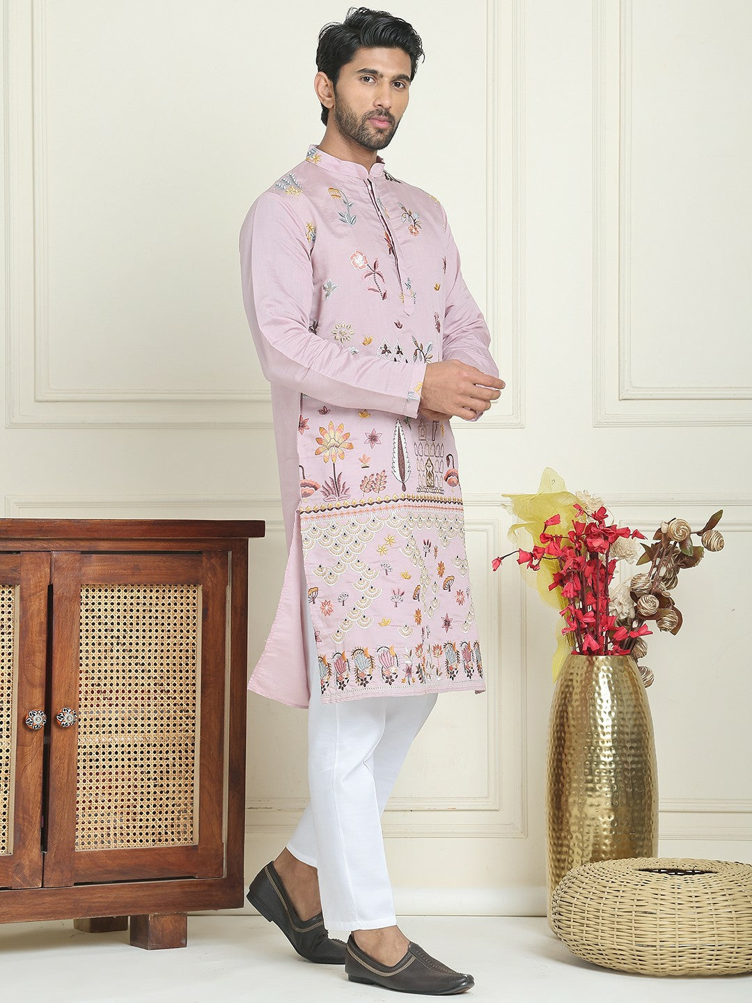 Floral Embroidered Thread Work Mandarin Collar Straight Kurta with Pyjamas – Elegant Festive Ensemble